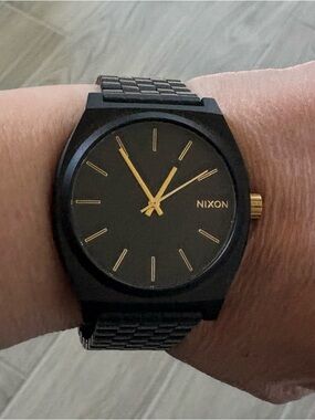 Nixon Time Teller Watch